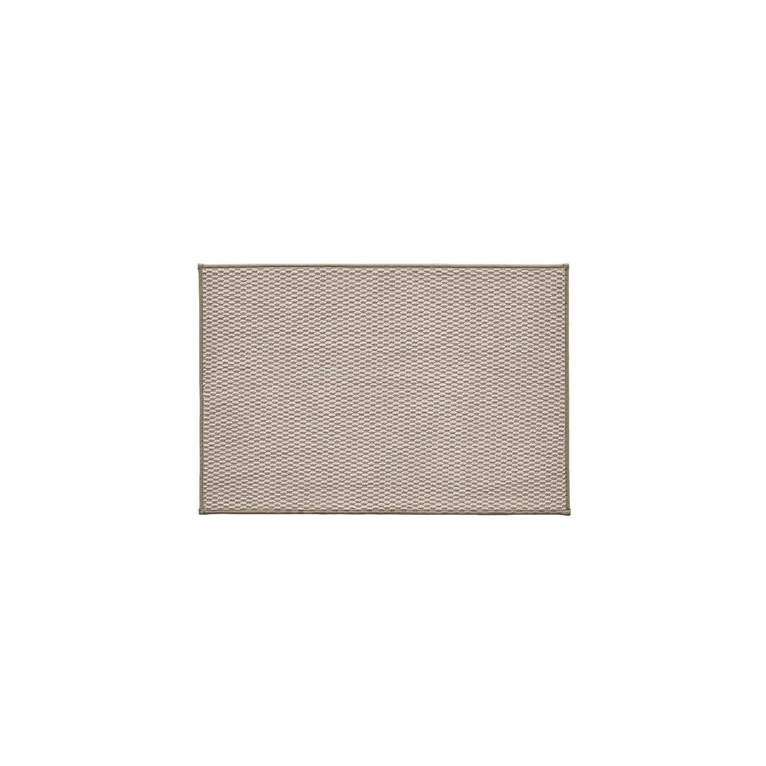 TYUU rug placed in front of shower area helps absorb water