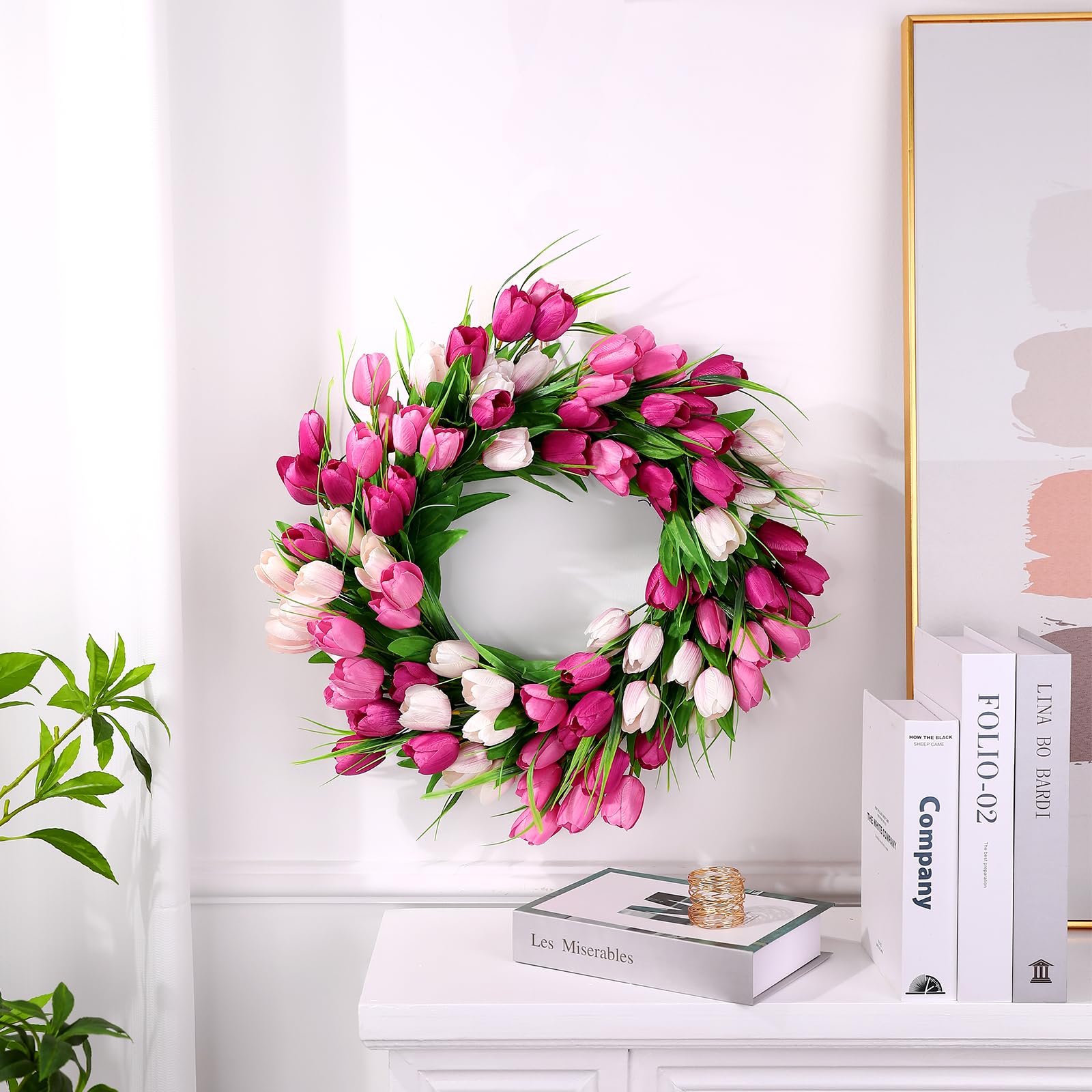 U'Artlines gift-ready wreath ideal for birthdays or housewarmings.