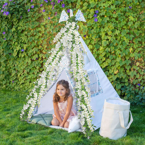 U'Artlines wisteria garland for indoor and outdoor decor.