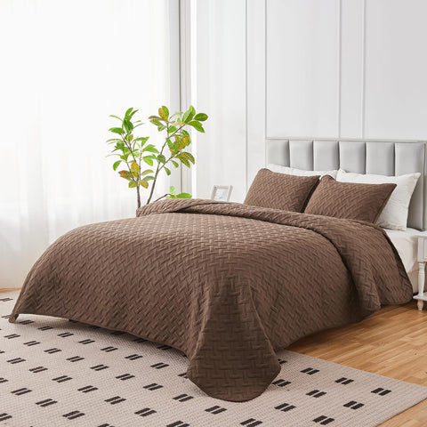 U-NICE HOME quilt set full/queen with embossed pattern adds elegant texture to your bed.