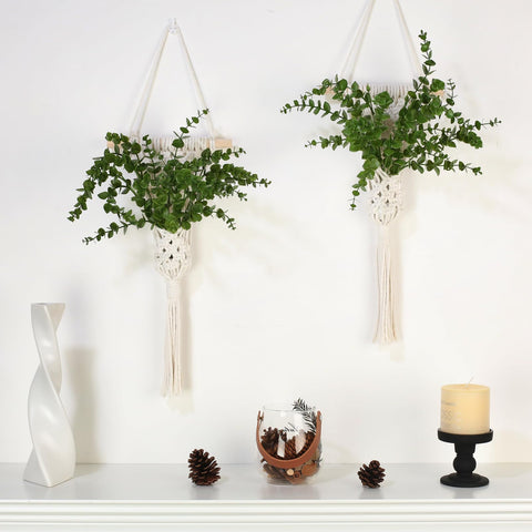 Artificial eucalyptus leaves with UBOSU macrame for evergreen color.