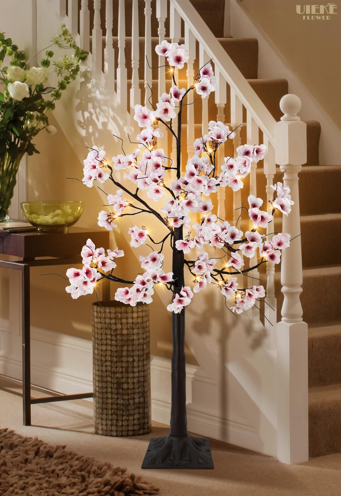 Uieke Cherry Blossom Tree branches are DIY-friendly for personalized styling.