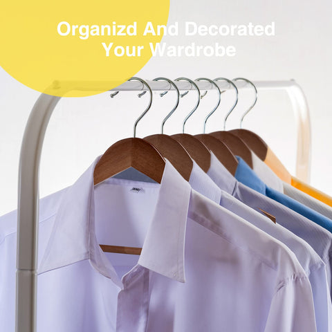 Reinforced pant bar on Uinicor hangers supports pants securely.