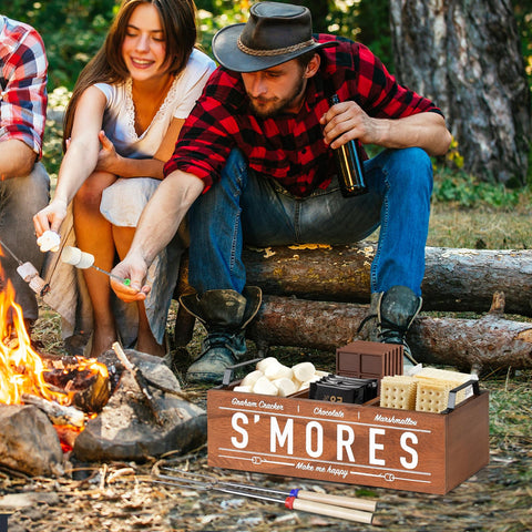 Uipame S'mores sticks extendable to 32 inches for safe roasting.