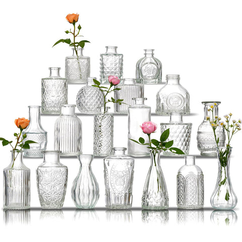 Ulodimi glass bud vase set in clear crystal for elegant centerpieces.