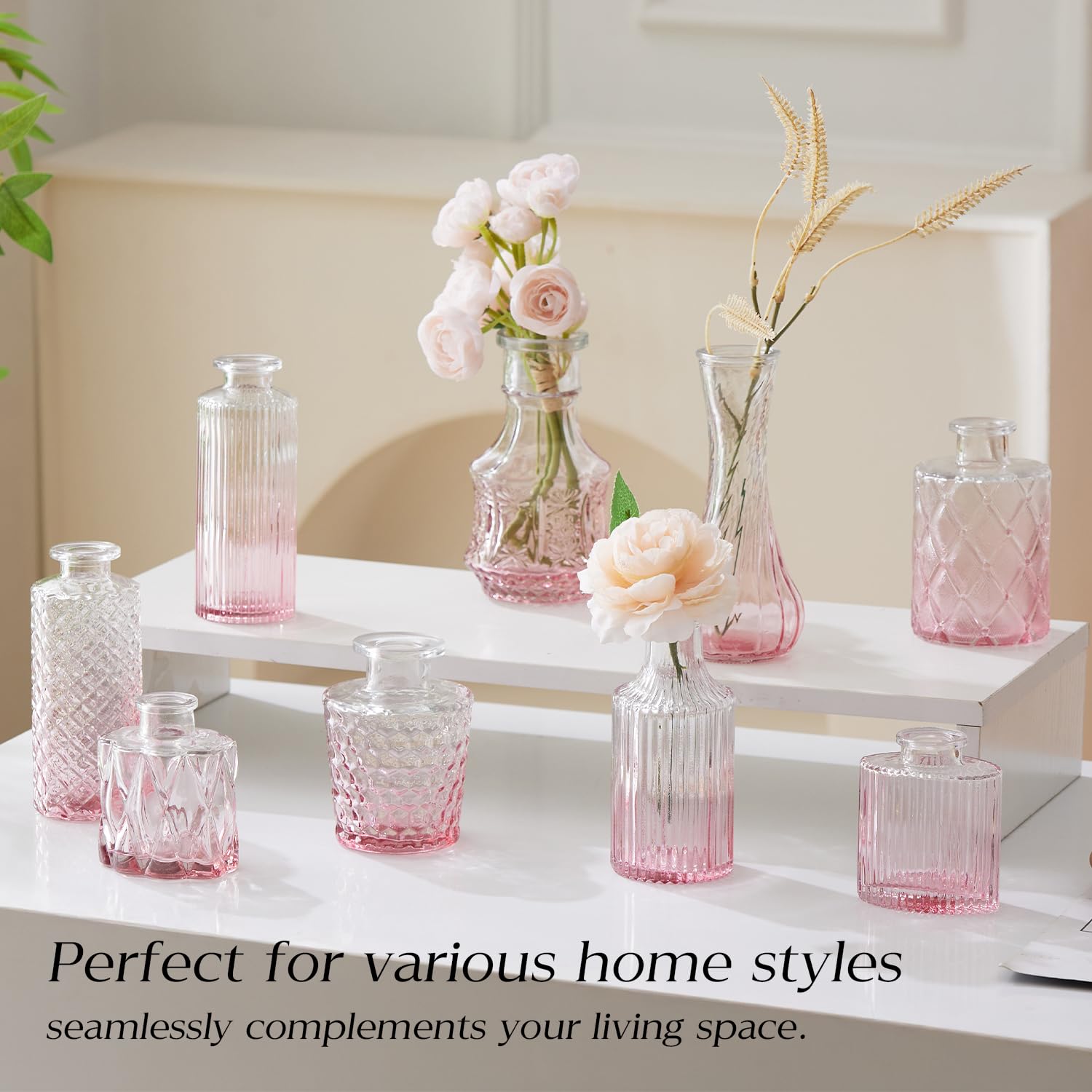 Ulodimi wedding decor vases arranged as elegant table centerpiece.