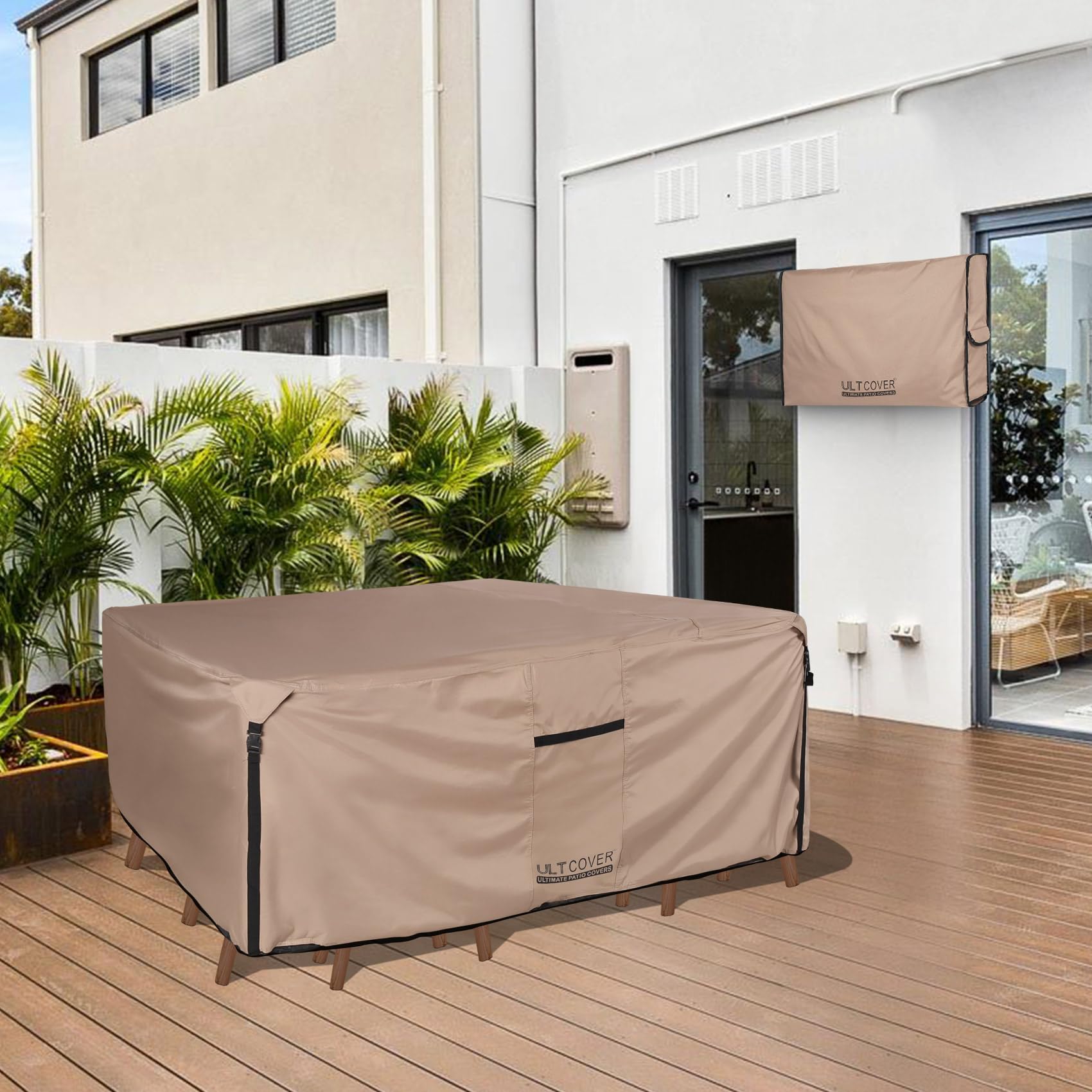 ULTCOVER cover applied on outdoor set preserves colors and durability.