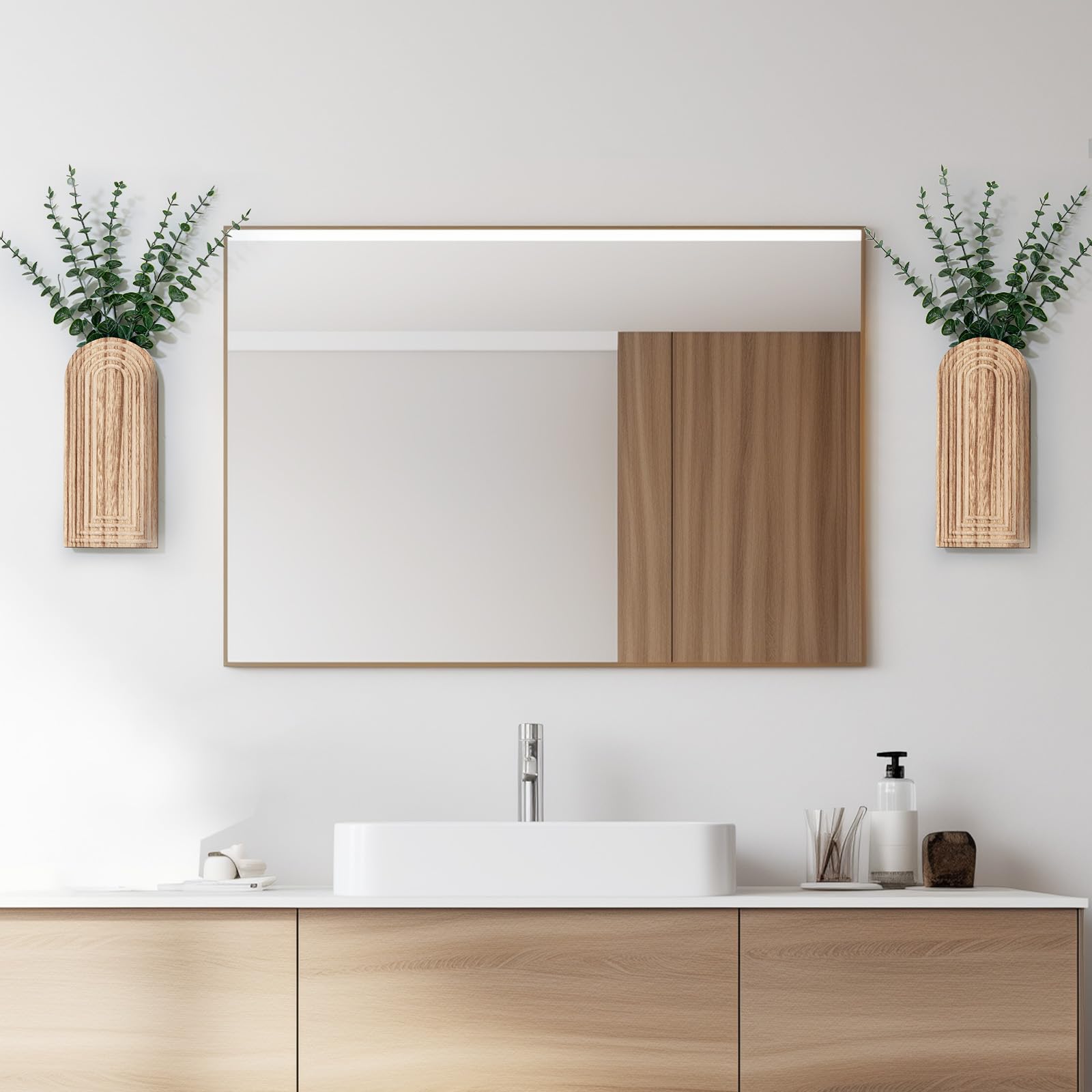 Umitiu wall-mounted wood planter closeup highlights rich grain for rustic charm.
