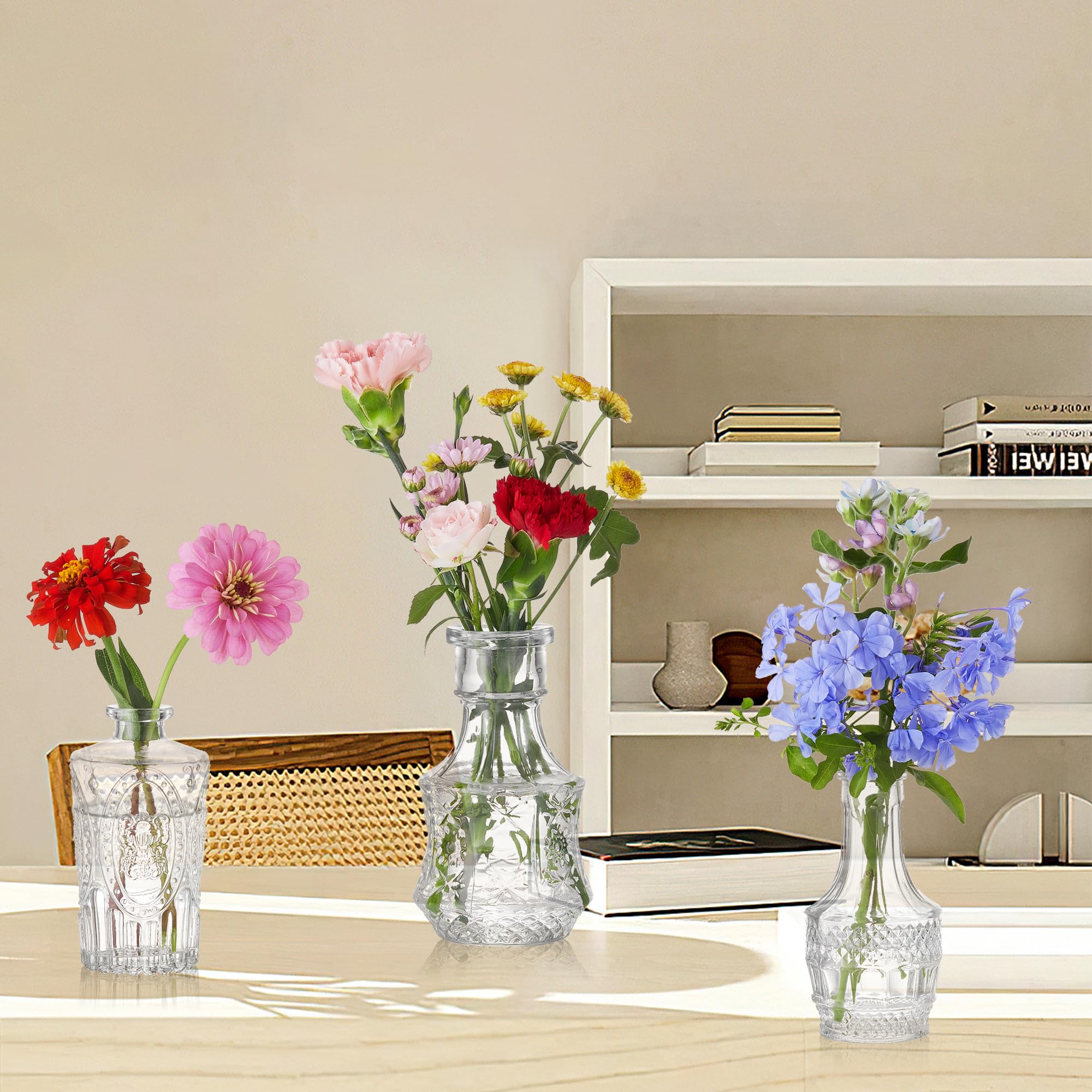 Unbreakable packaging uses thick foam to protect every vase.