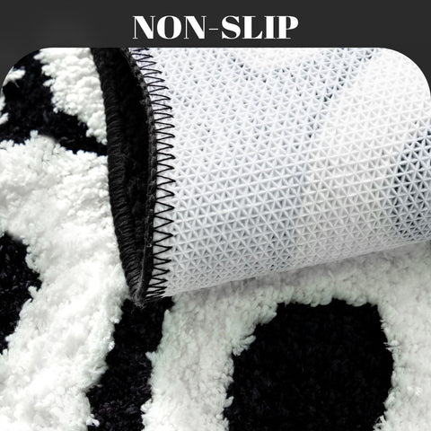 UNIBATH Highly absorbent rug dries feet quickly after showers.
