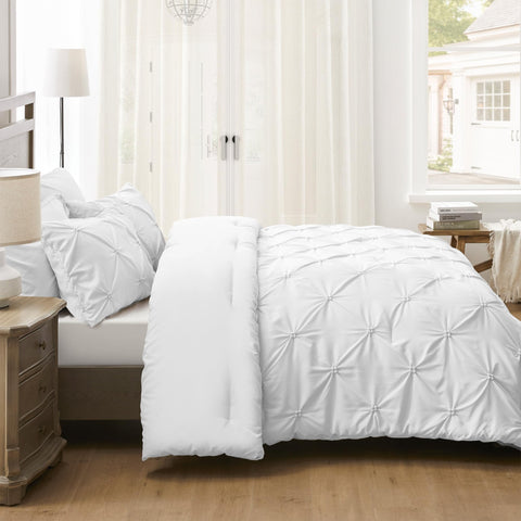 All-season warmth from UNIKOME down-alternative fill on a cloud-soft surface