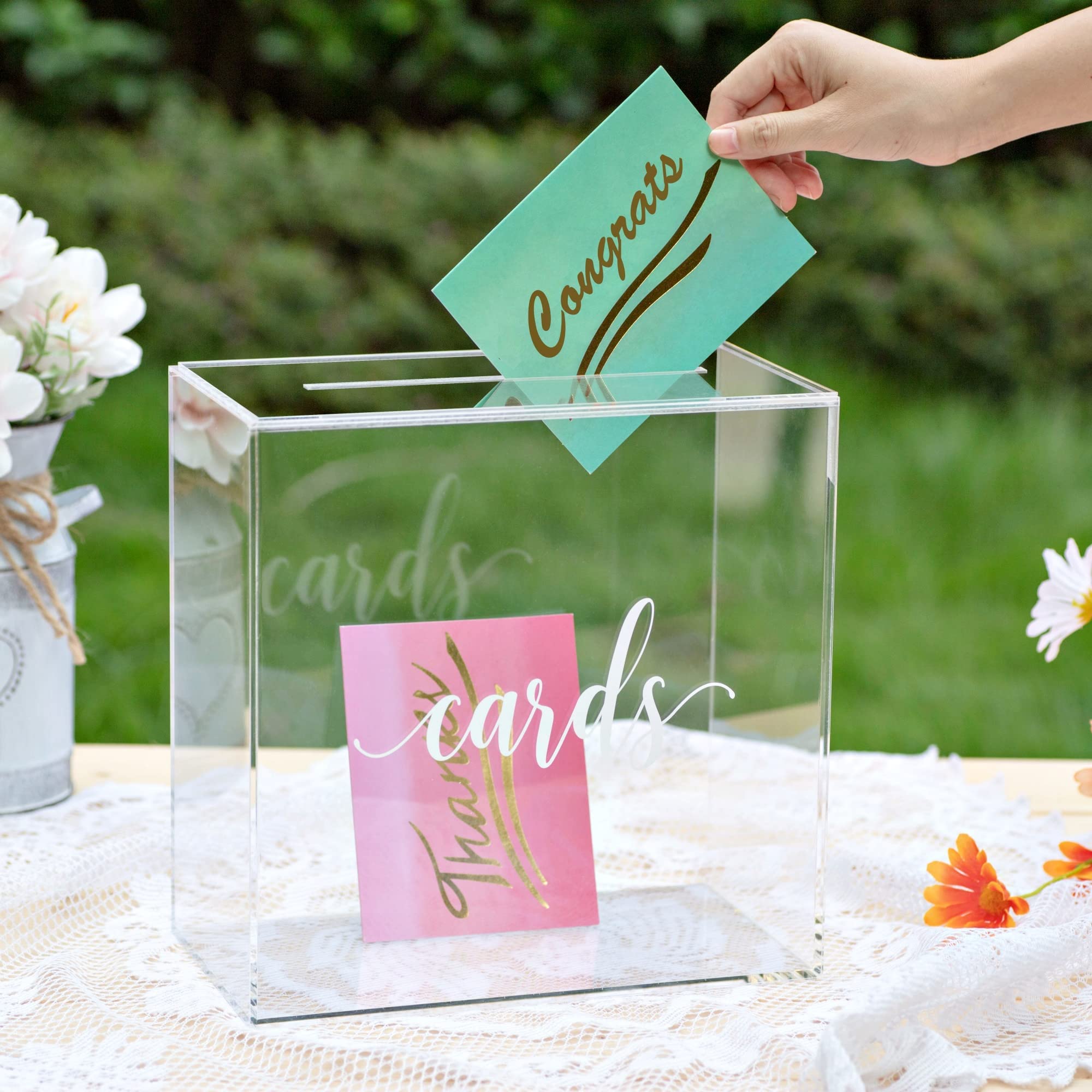 UNIQOOO card box with slot, lid open for easy guest drop at events