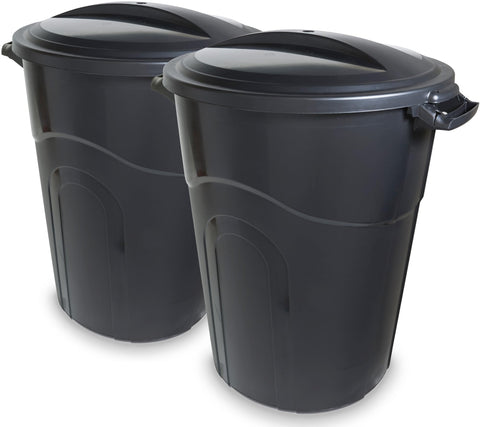 United Solutions 32-gallon outdoor garbage can handle enables easy transport of heavy loads.