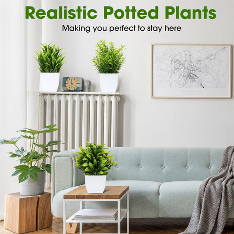 Unittype mini greenery on desk setup with compact potted plants
