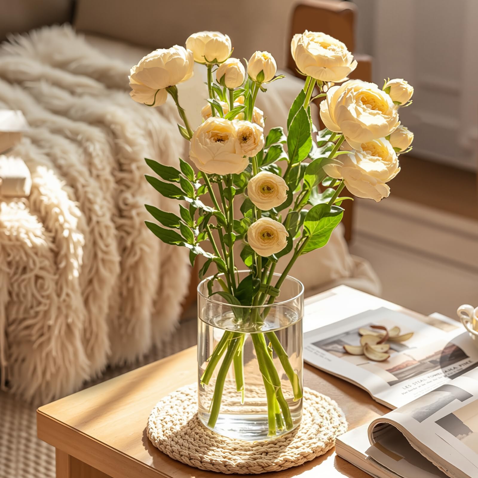 UPBUD floating candle vase creates romantic ambiance for dinners