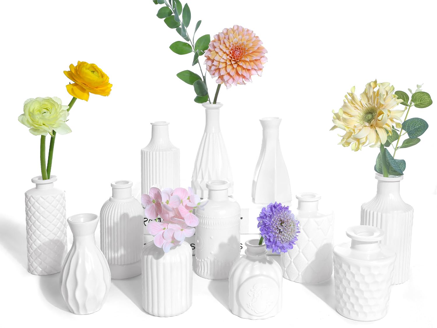 UPBUD White Glass Bud Vases 12-set enhances vintage-inspired centerpieces