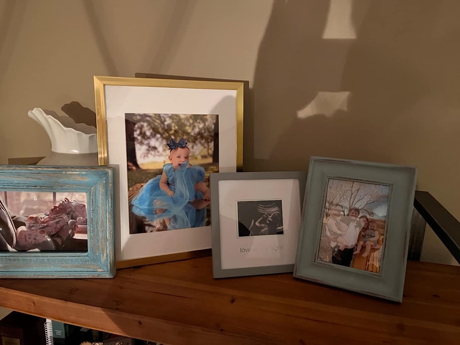 Upsimples HD plastic cover guards photos from dust and impact