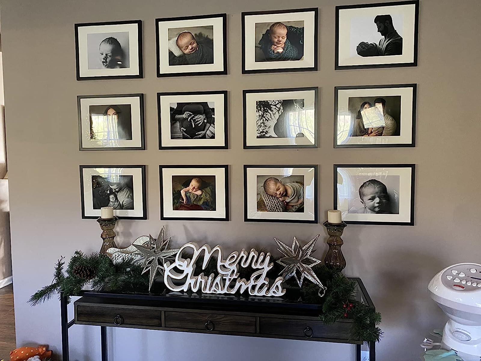 Upsimples wall-mount frames support horizontal or vertical layouts.