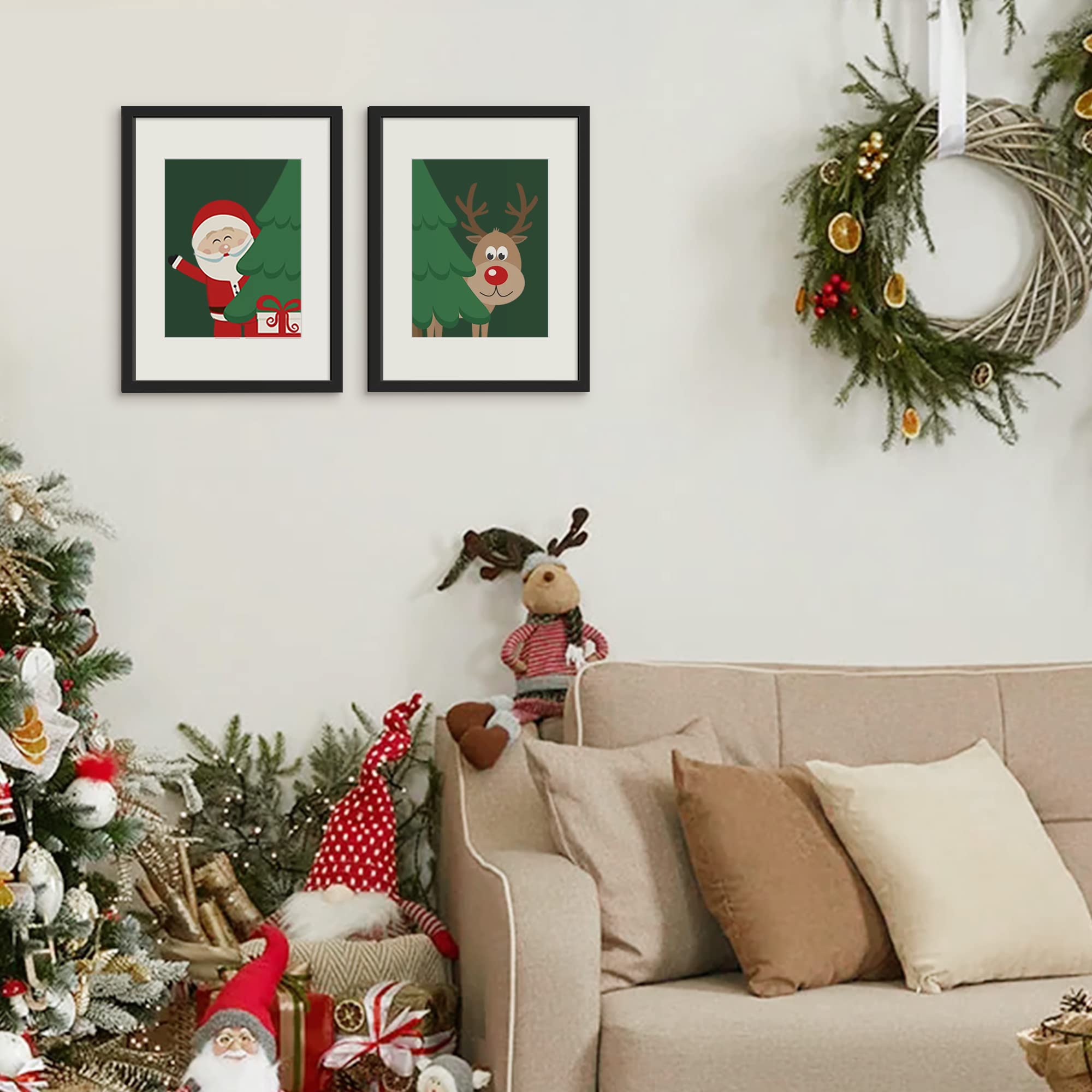 Upsimples wall gallery frames ease arranging a personal photo wall.