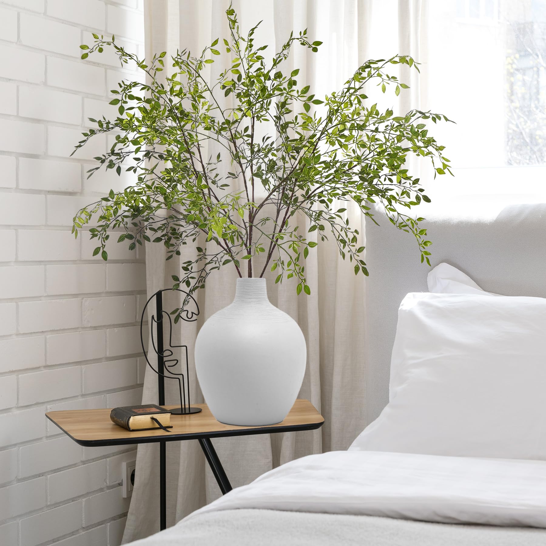 Uqueeten eucalyptus stems deliver a high-end look with minimal effort