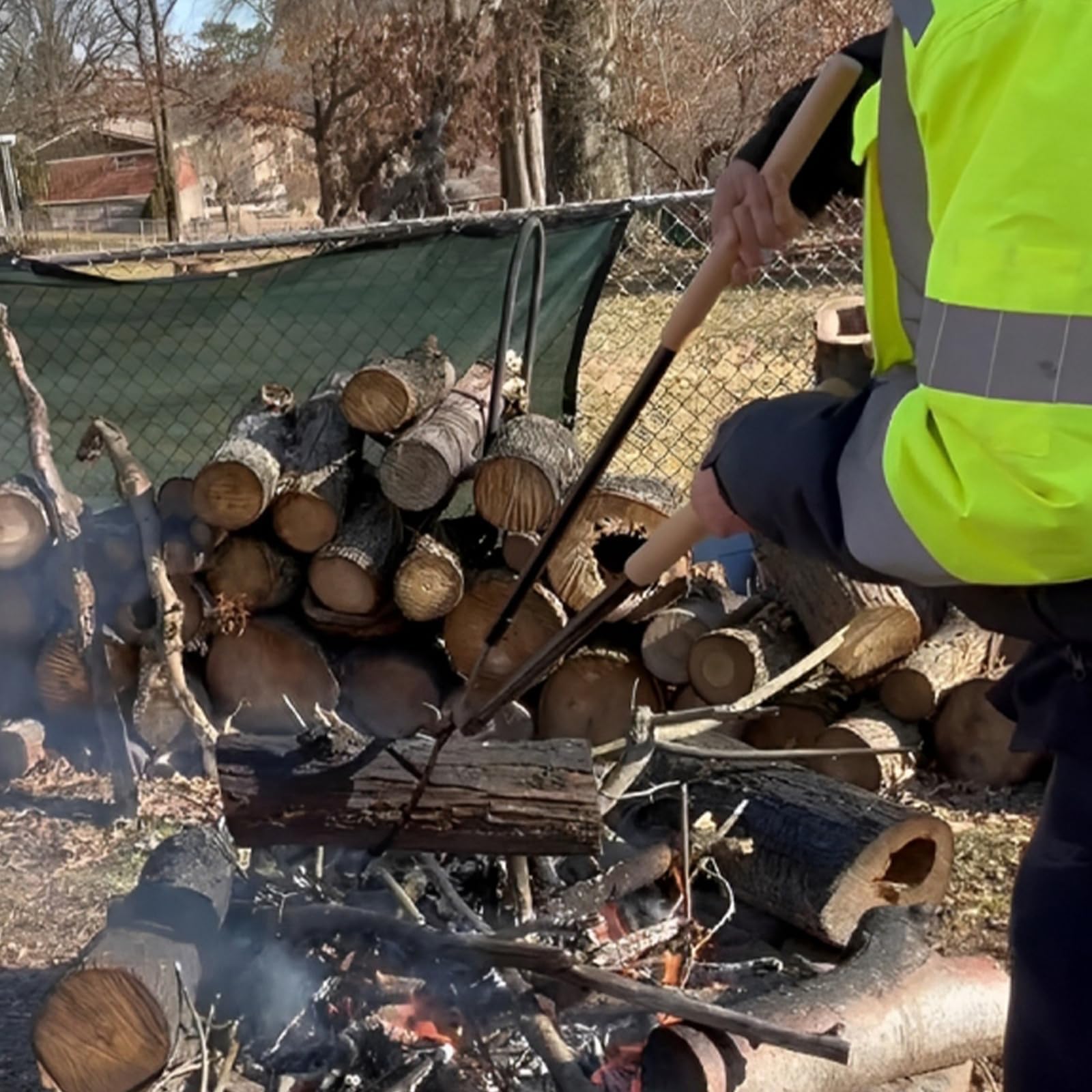 USENIOR fire pit tools enhance safety when managing embers