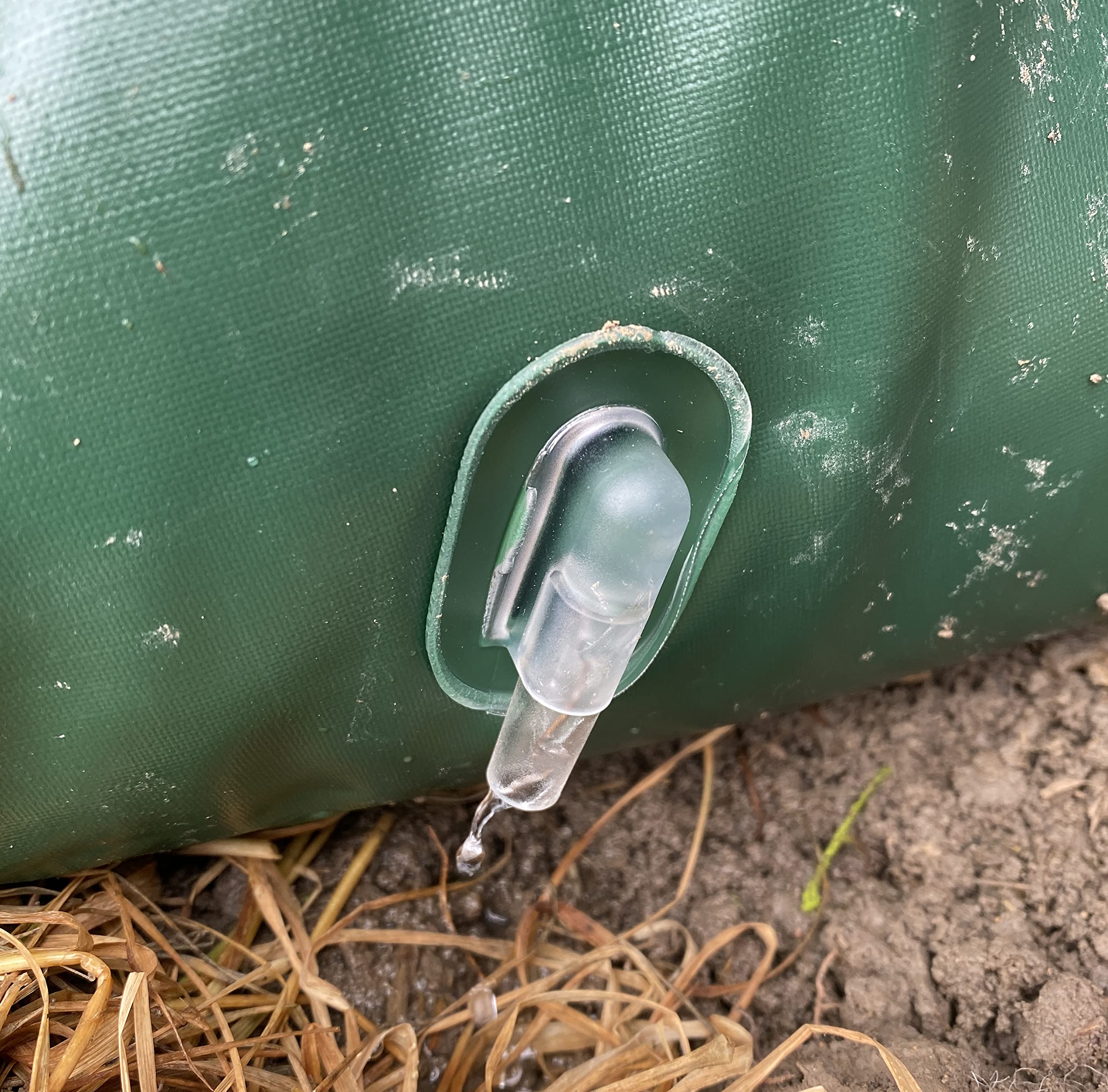 USHIGHLIGHT low-profile tree watering bag blending with landscape