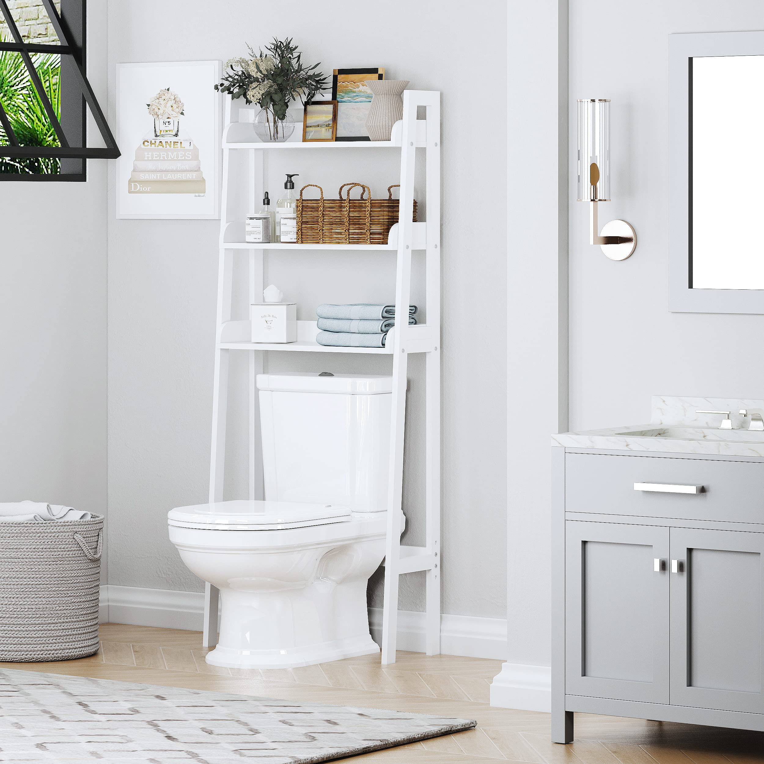 UTEX FSC-certified wood shelf emphasizes sustainability and solid storage performance.