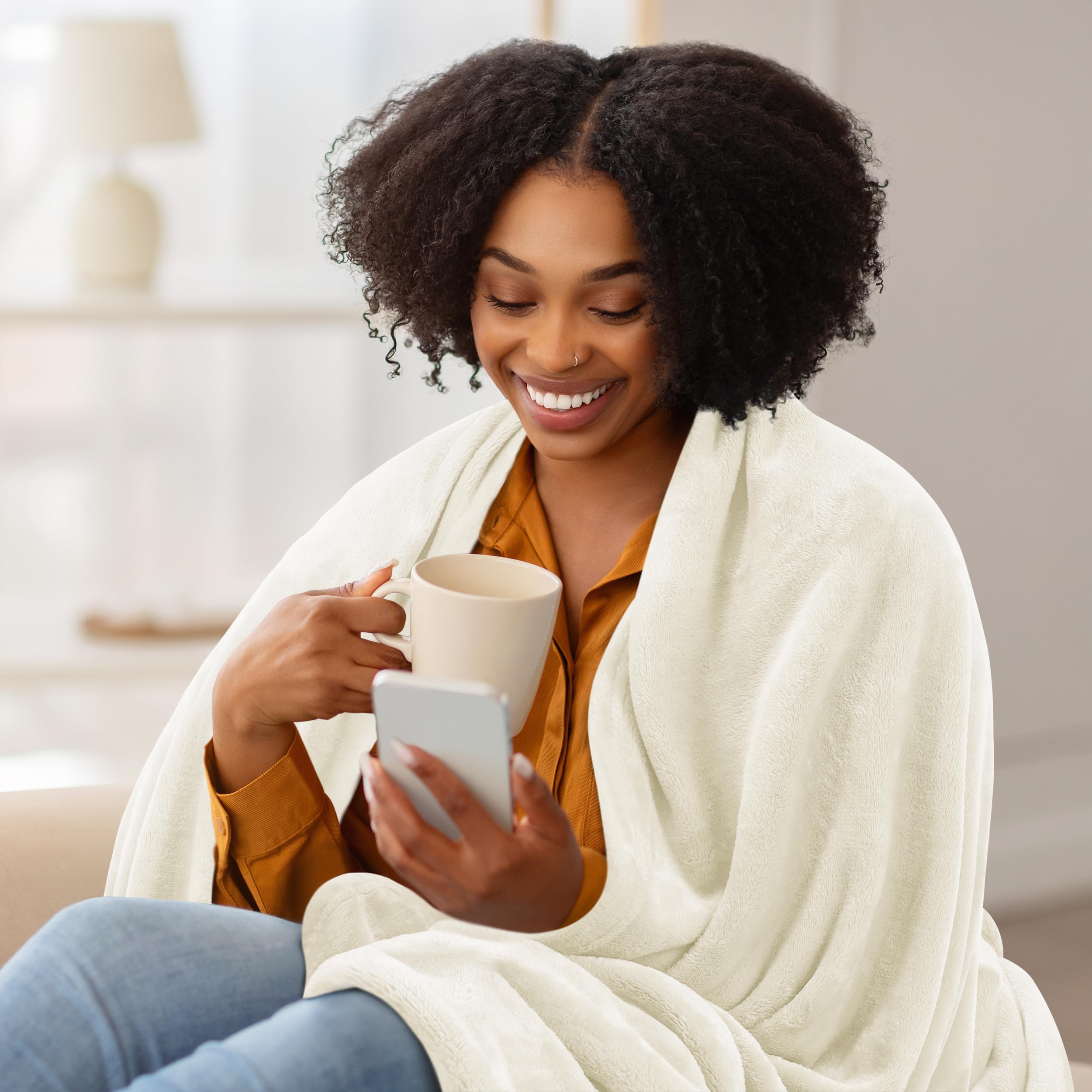 Utopia Bedding anti-static microfiber blanket reduces static for smoother evenings