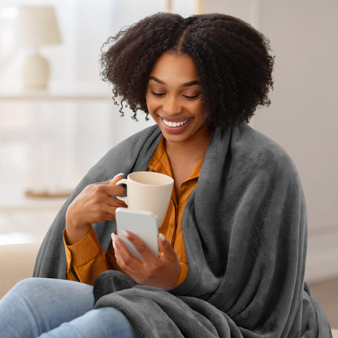 Utopia Bedding anti-static microfiber weave reduces static cling on cold nights.