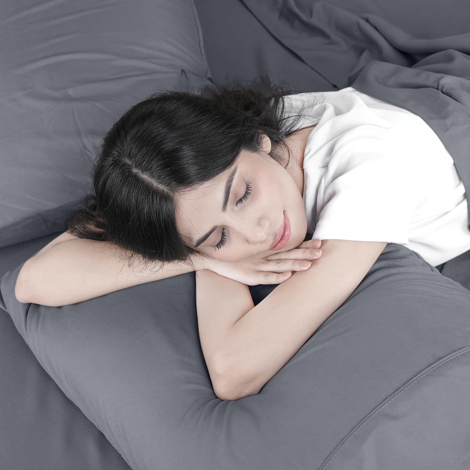 Utopia Bedding brushed microfiber texture feels soft and durable.