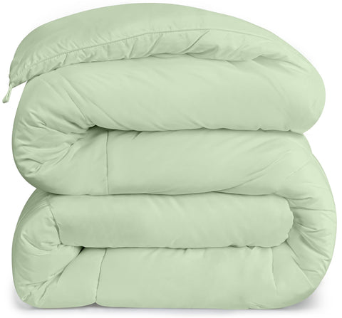 Utopia Bedding machine-washable duvet insert for easy care.