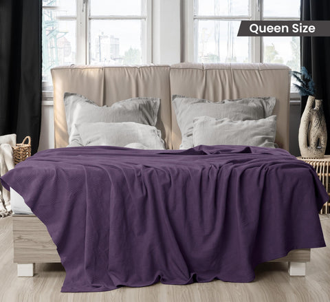 Utopia Bedding close-up of cotton fabric highlights softness and breathability