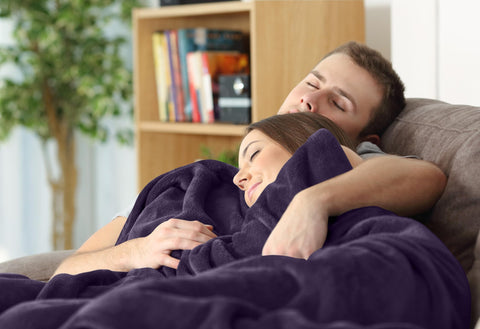 Utopia Bedding fleece blanket anti-static feature reduces cling for cozy styling