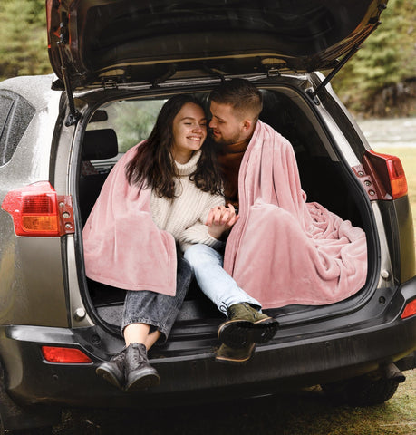 Utopia Bedding care-ready blanket with durable edge stitching detail