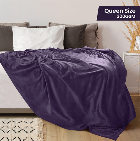 Utopia Bedding fleece blanket texture close-up highlights soft microfiber fibers