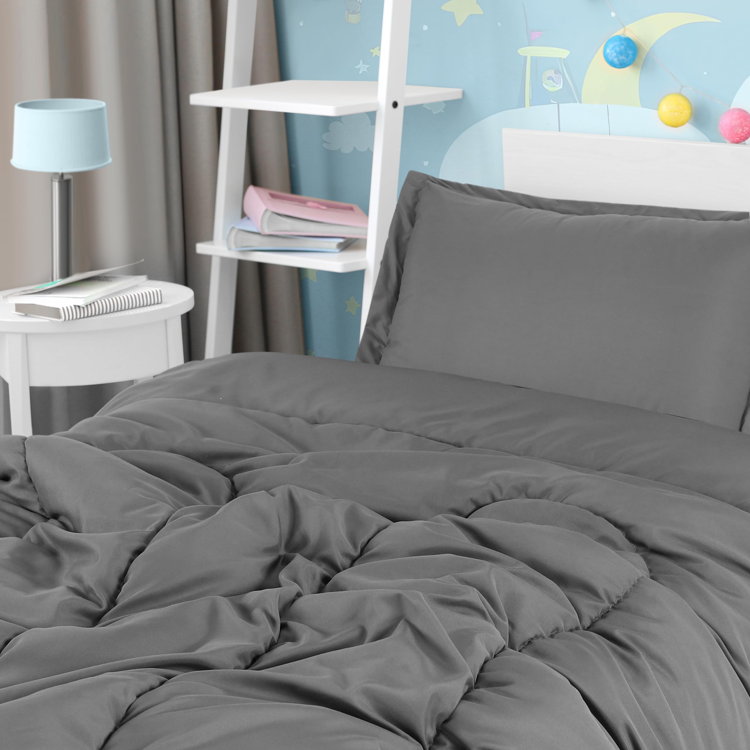 Two-sided design option allows quick room refresh for the Utopia Bedding set