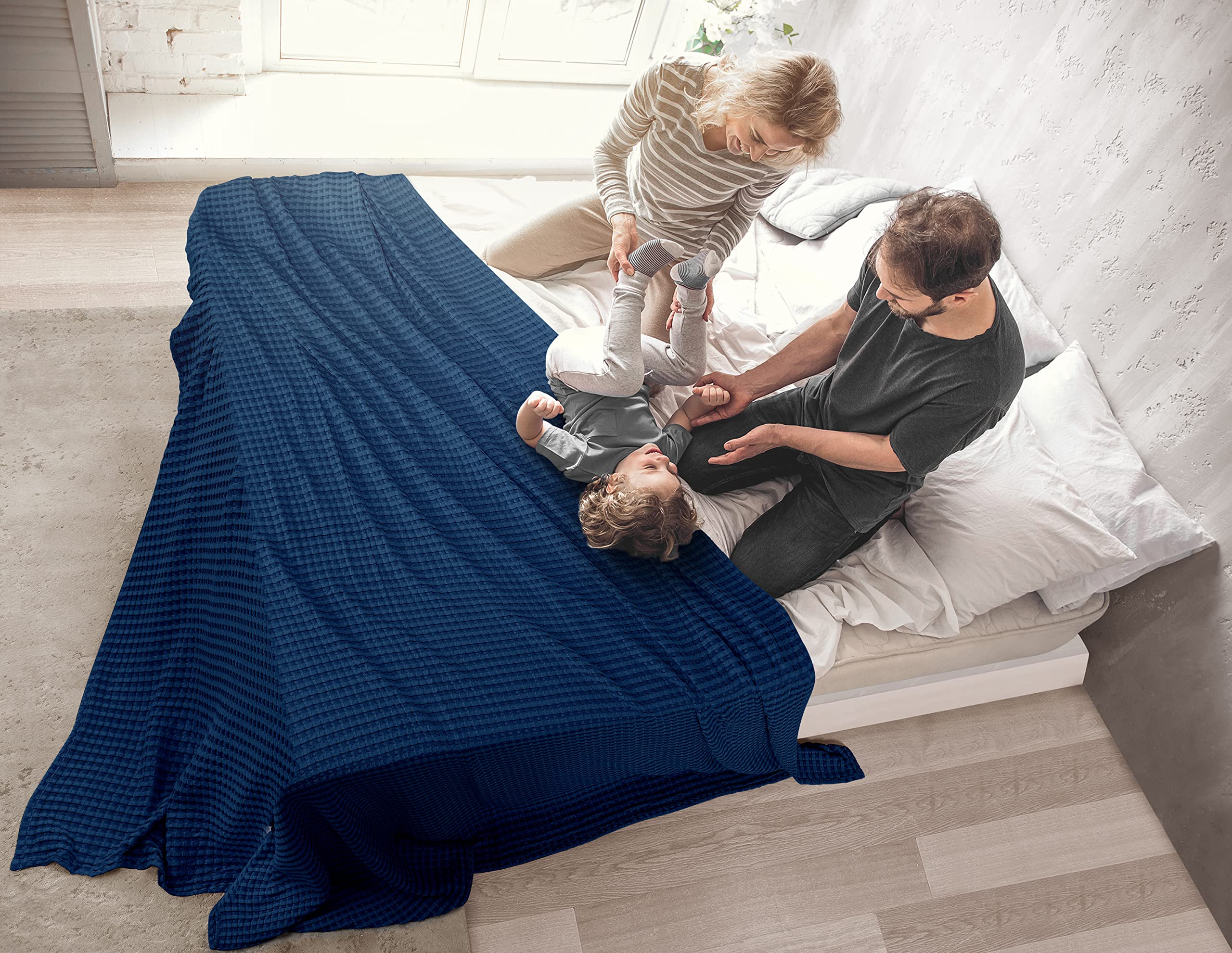 Utopia Bedding lightweight breathable blanket suitable for warm nights