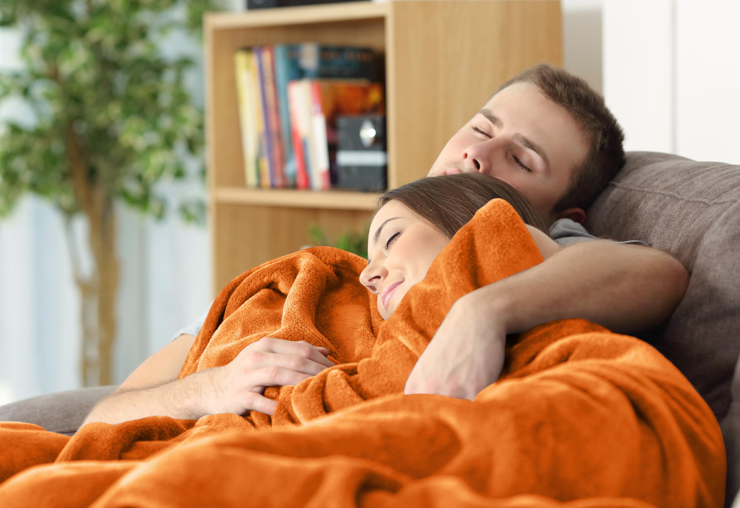 Machine-washable Utopia Bedding blanket ready for easy care and upkeep.