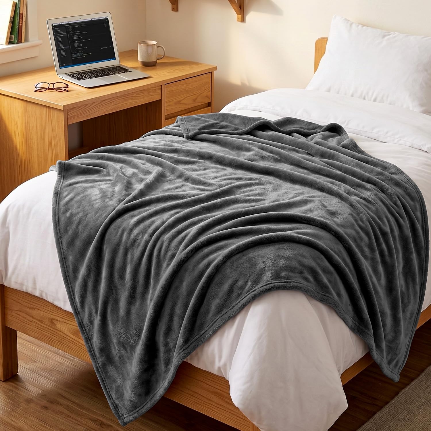 Closeup of durable stitching on Utopia Bedding microfiber blanket