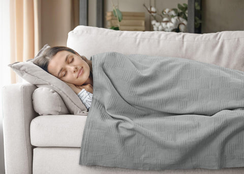 Utopia Bedding oversized 90x72 blanket for couches and beds.