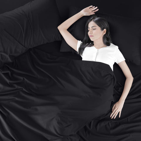 Utopia Bedding brushed microfiber fabric feels soft and durable for everyday use.