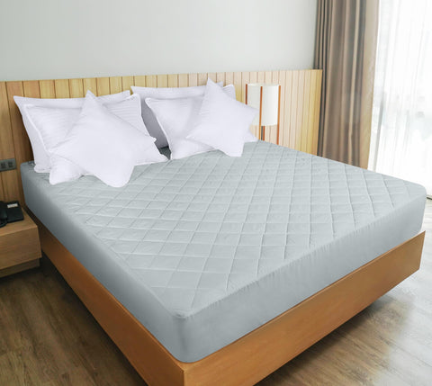 Utopia Bedding elastic edge ensures a snug, movement-free fit.