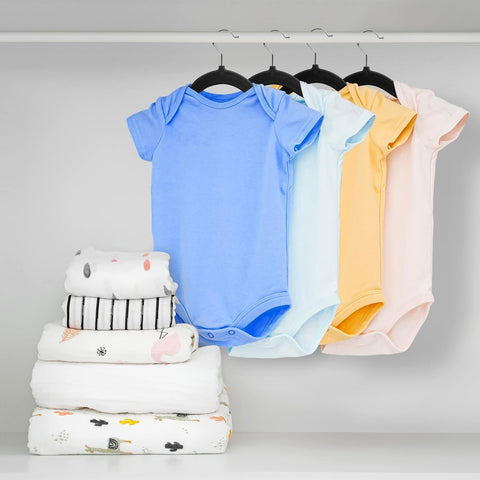 Utopia Home 50-pack keeps nursery wardrobe neat and reachable.