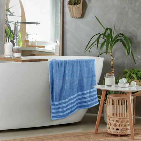 Utopia Towels absorbent fabric close-up illustrating fast drying capability.