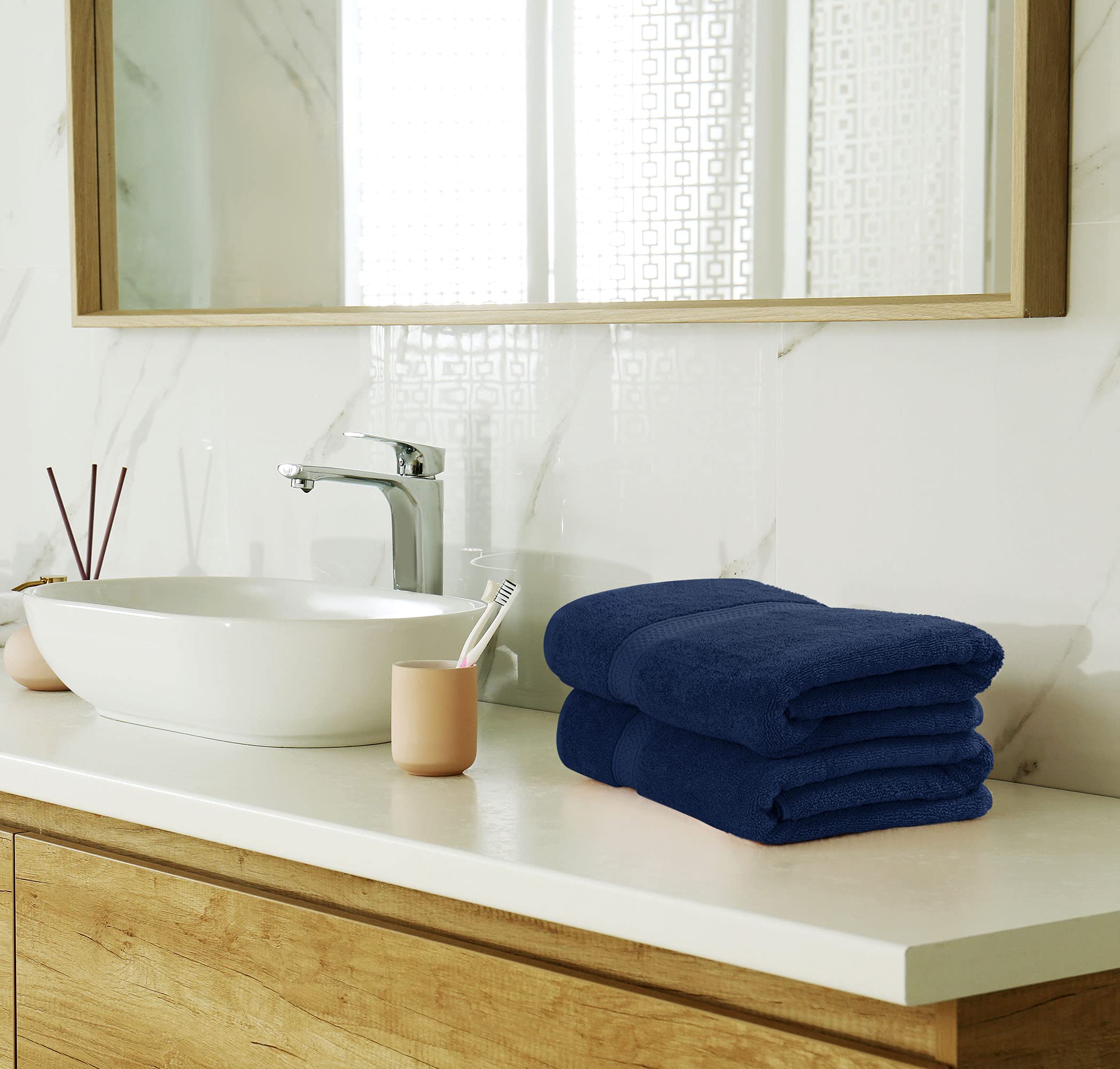 Utopia Towels navy gym-use towels, quick-drying and durable