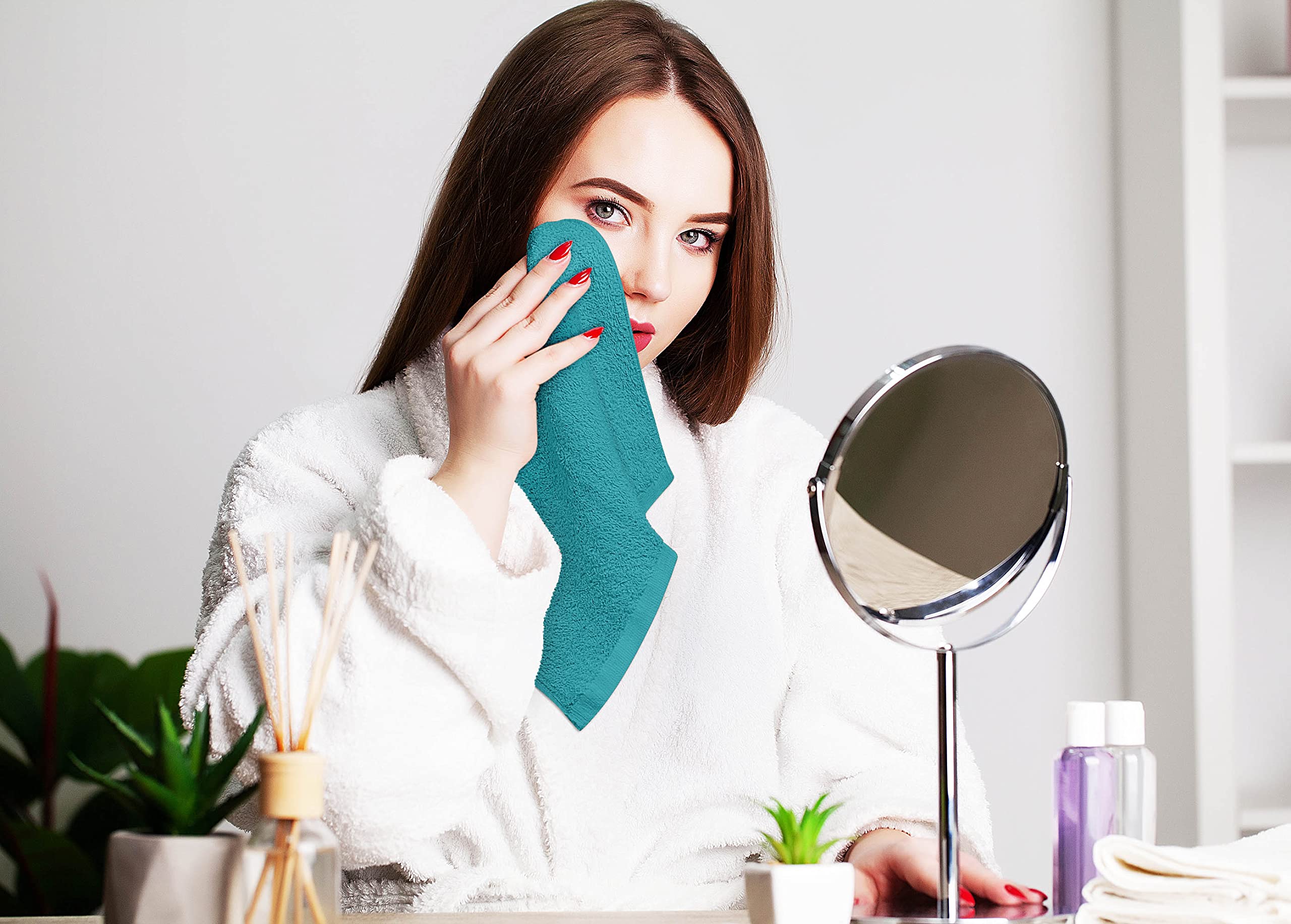 Utopia Towels absorbent face cloths ideal for gentle drying.