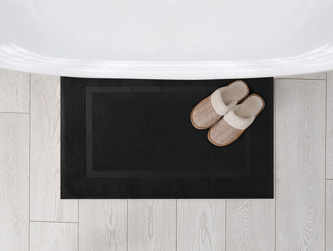 Utopia Towels machine-washable rug is easy to care for and dries quickly.