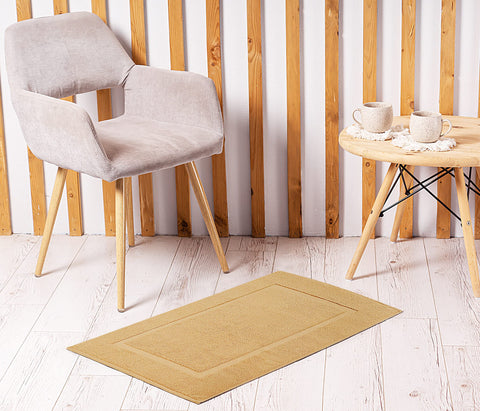 Utopia Towels 100% cotton rug delivers plush underfoot comfort.