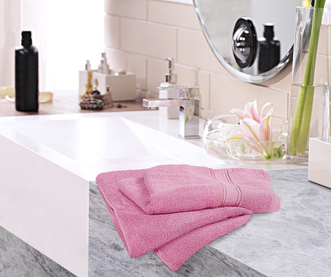 Utopia Towels gym and shower use highlighting quick-drying performance.