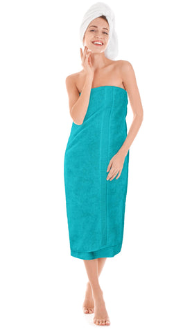 In-use wrap: Utopia Towels jumbo bath sheet envelops the body after shower.
